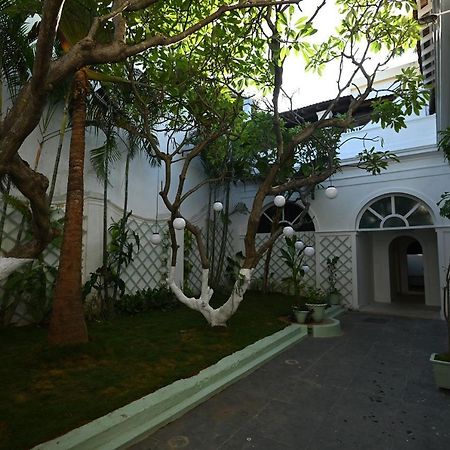La Cedille - French Heritage House Pondicherry Bagian luar foto