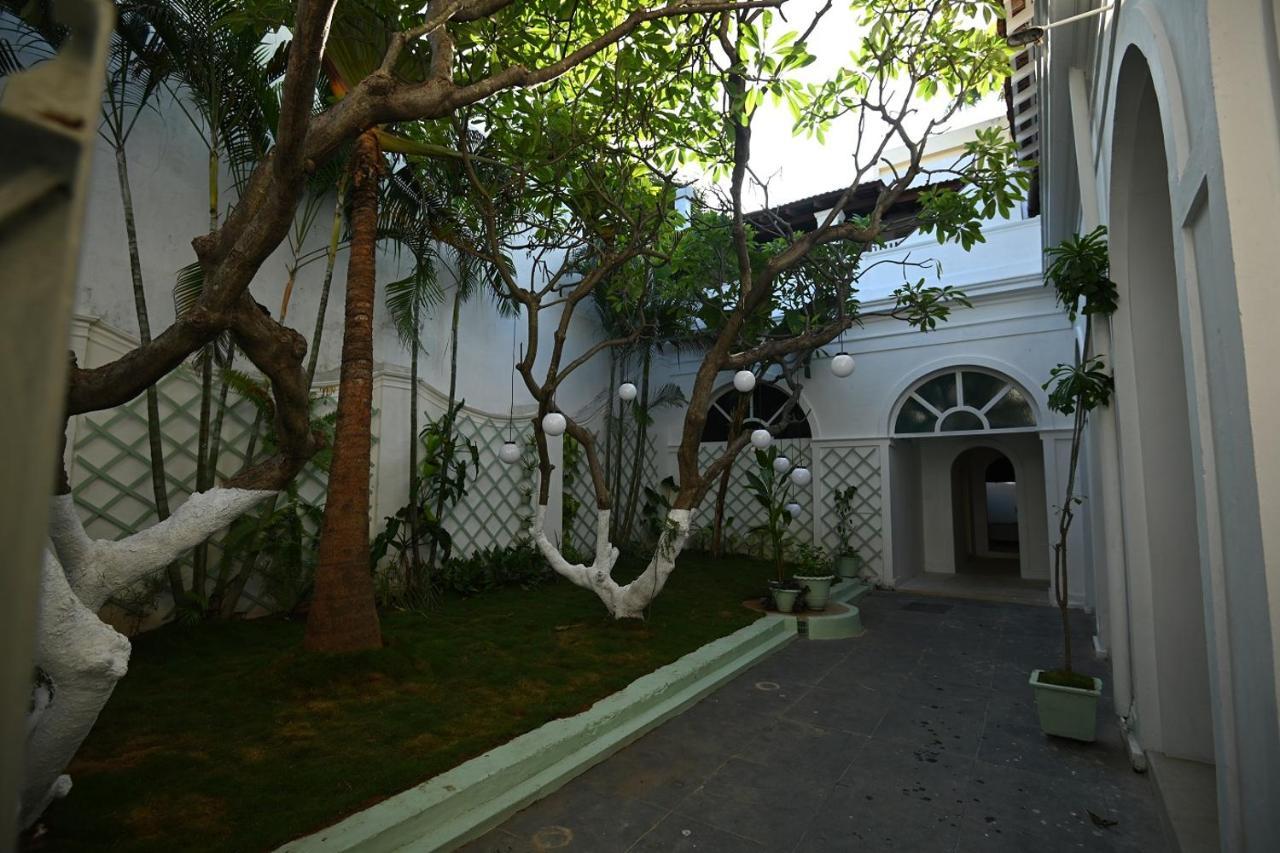 La Cedille - French Heritage House Pondicherry Bagian luar foto