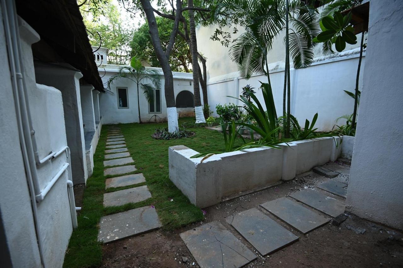 La Cedille - French Heritage House Pondicherry Bagian luar foto