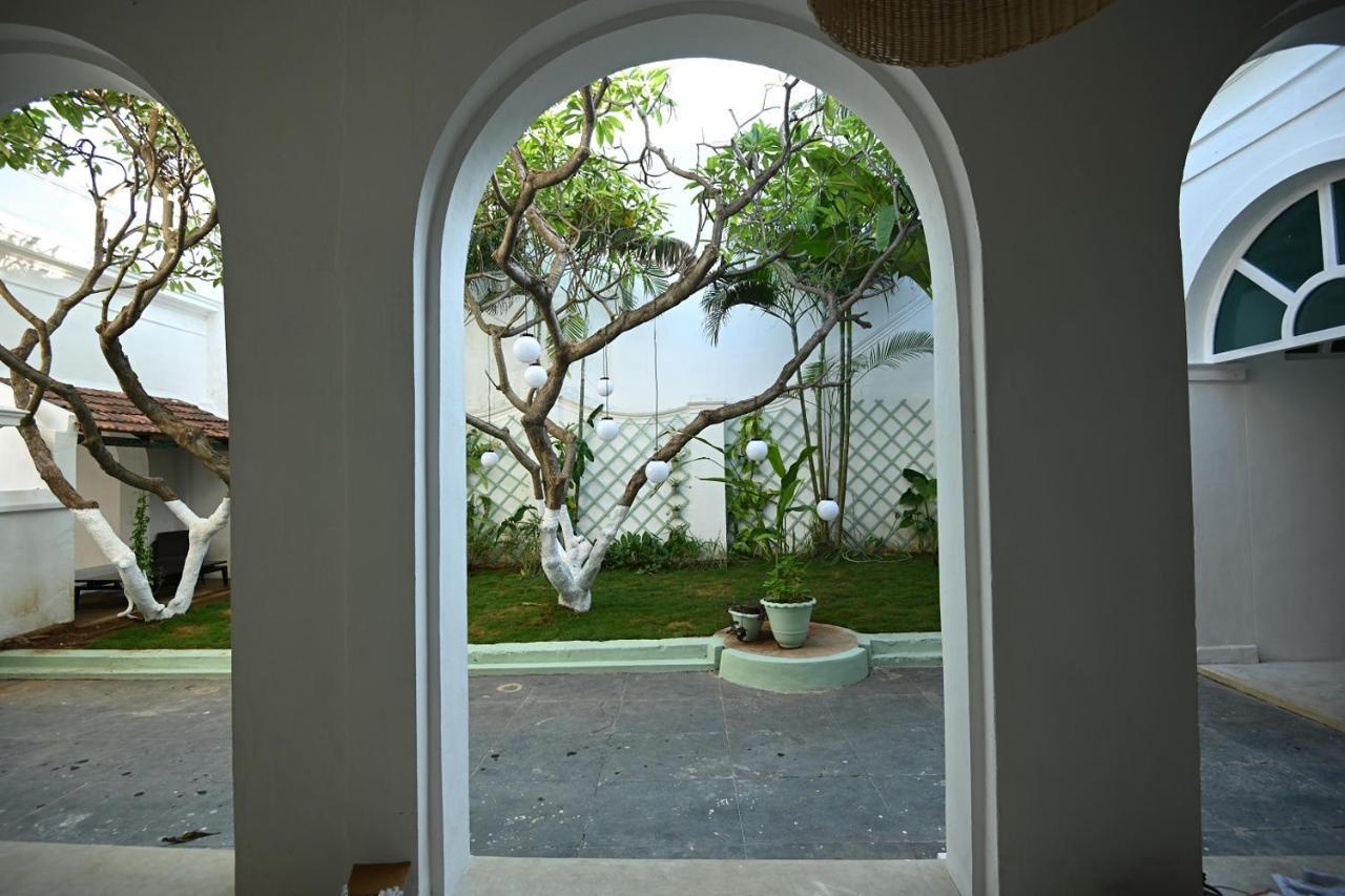 La Cedille - French Heritage House Pondicherry Bagian luar foto