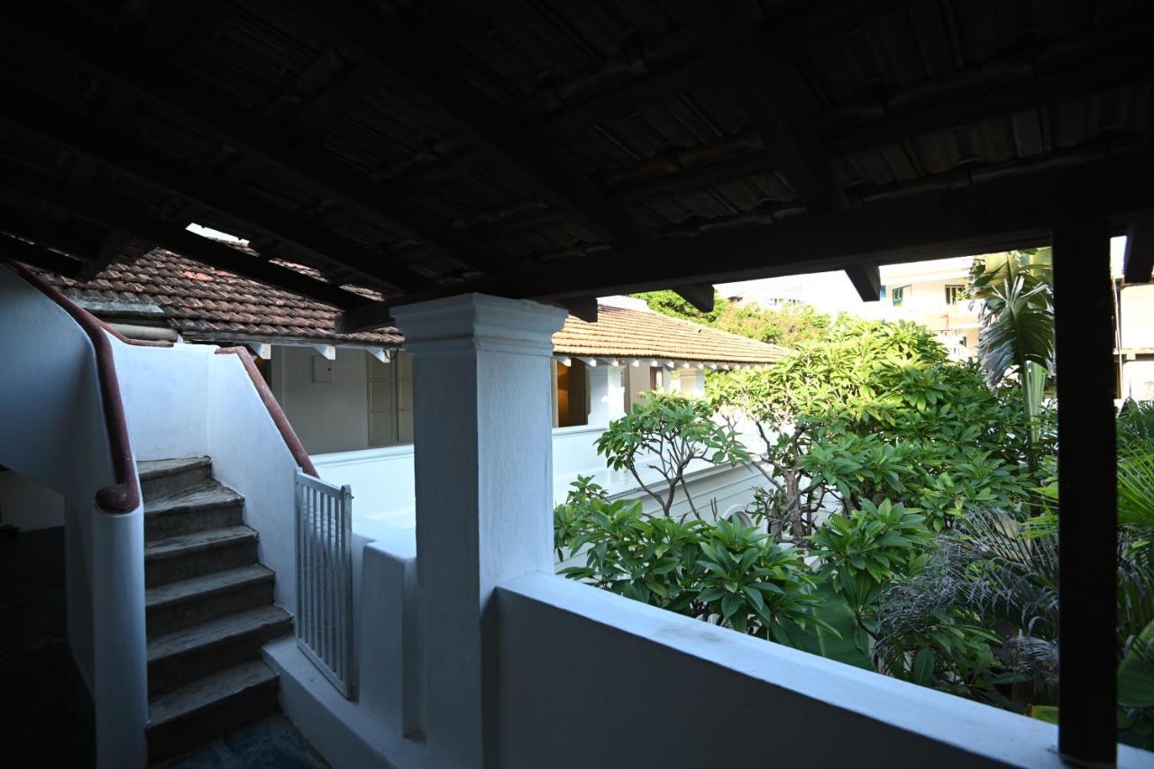 La Cedille - French Heritage House Pondicherry Bagian luar foto