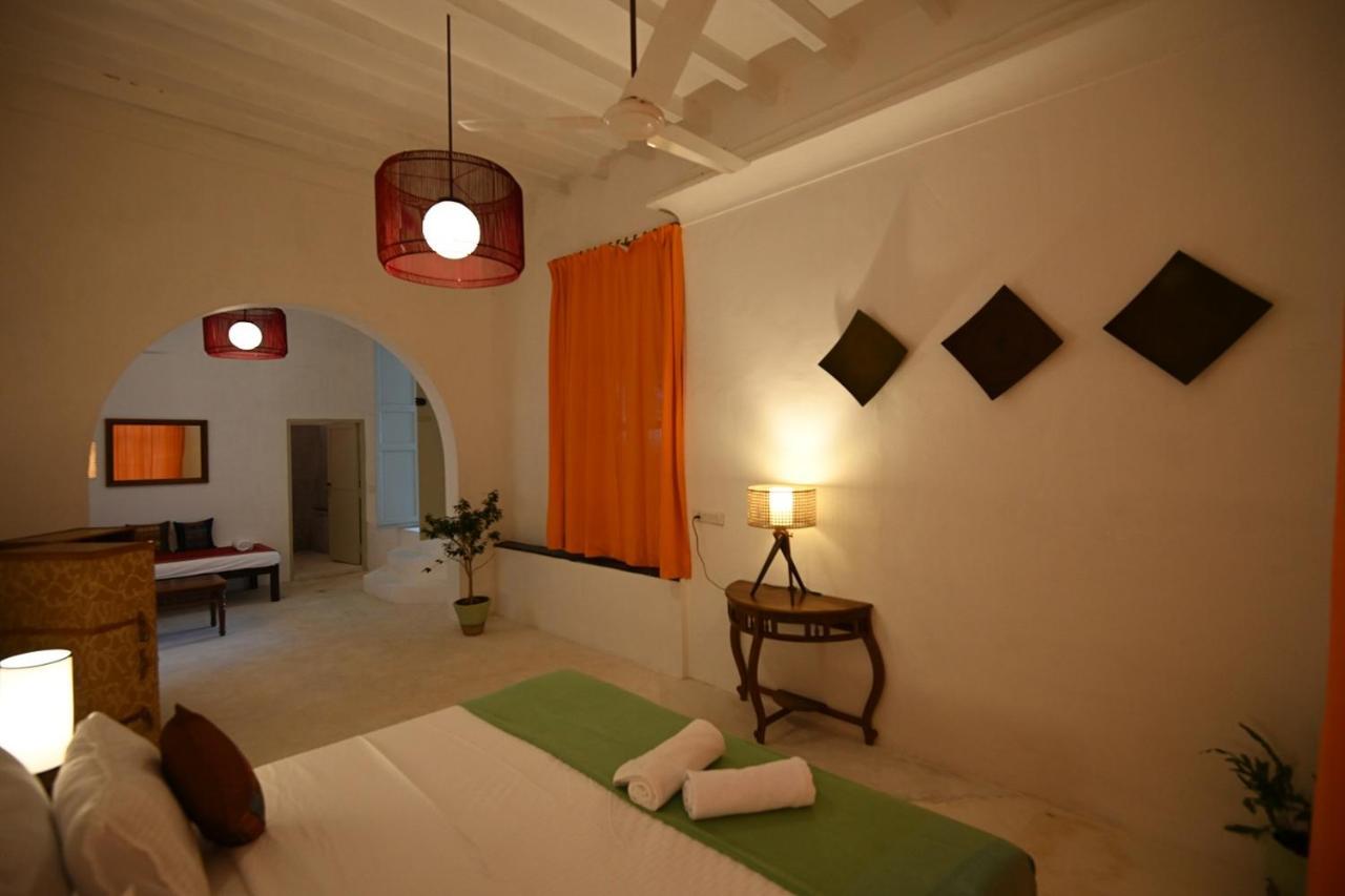 La Cedille - French Heritage House Pondicherry Bagian luar foto